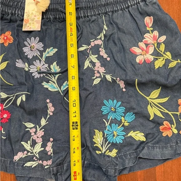 JHONNY WAS Evangeline drawstring shorts size Medium - Picture 5 of 9